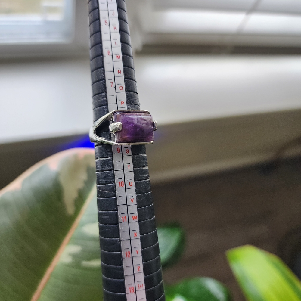 Amethyst Stone Elegant Silver  Ring SIZE 8 1/2